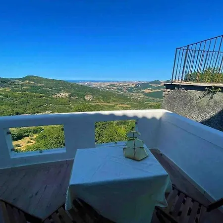 Monastery - Hilltop Ocean View Prázdninový dům Dogliola